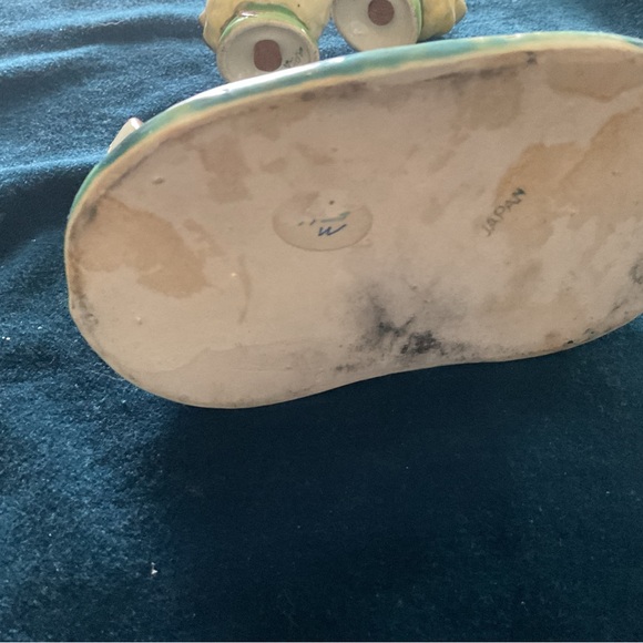 Vintage salt and pepper shakers - Picture 3 of 4